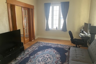 2009 N Vine St in Denver, CO - Building Photo - Building Photo