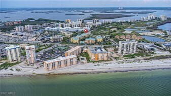 7401 Bella Lago Dr in Fort Myers Beach, FL - Building Photo