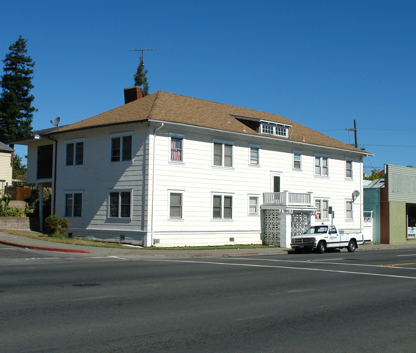 2303 Sonoma Blvd in Vallejo, CA - Foto de edificio