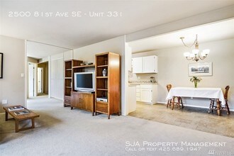 2500 81st Ave SE-Unit -Unit 331 in Mercer Island, WA - Building Photo - Building Photo