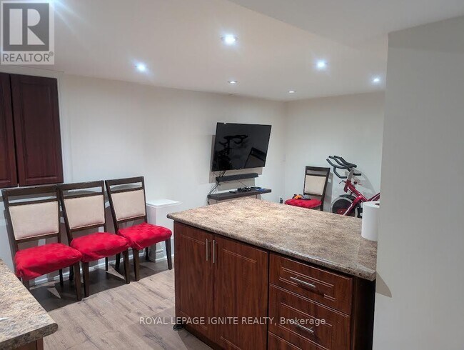 54 McInnes Crescent in Toronto, ON - Building Photo - Building Photo