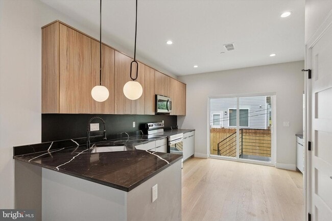 2120 Bellmore St in Philadelphia, PA - Building Photo - Building Photo