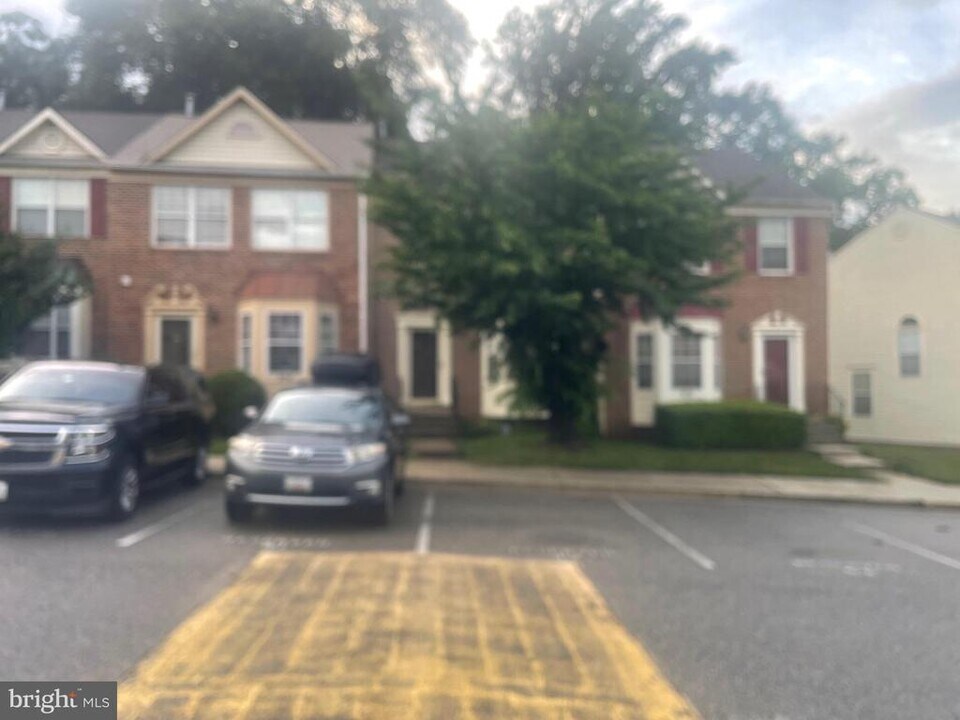 836 Faraway Ct in Bowie, MD - Building Photo