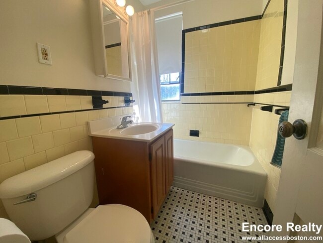 91 Longwood Ave, Unit #5