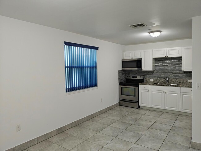 2326 Taft St, Unit 2326, Unit 2326