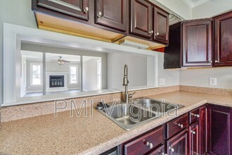 1151 Hillock Crossing in Virginia Beach, VA - Building Photo - Building Photo