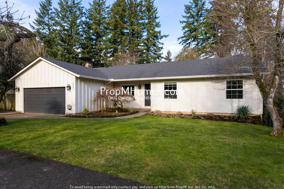 6681 Palomino Cir in West Linn, OR - Building Photo