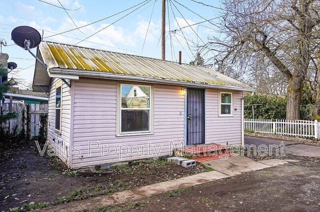 351 19th St SE in Salem, OR - Building Photo - Building Photo