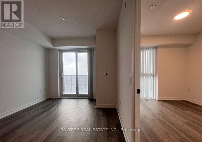 195 Commerce St in Vaughan, ON - Building Photo - Building Photo