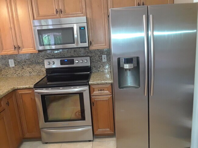 6444 NW Hacienda Ct in Port St. Lucie, FL - Building Photo - Building Photo