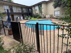 5010 Bowser Ave in Dallas, TX - Building Photo - Building Photo