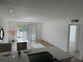 15201 NE 6th Ave in Miami, FL - Building Photo - Building Photo