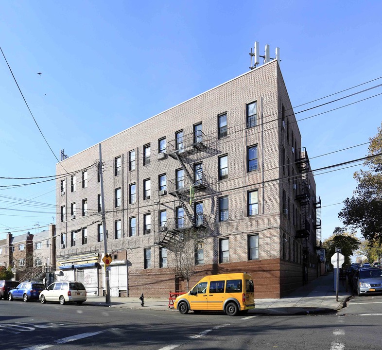 2266 Gleason Ave in Bronx, NY - Building Photo