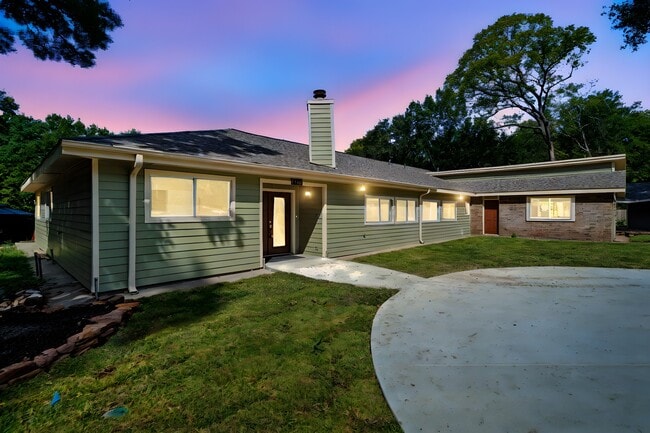 1506 Shady Glen Dr in Montgomery, TX - Building Photo - Building Photo
