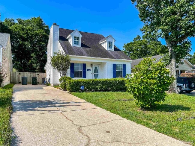 7045 Weatherwood Dr in Pensacola, FL - Building Photo - Building Photo