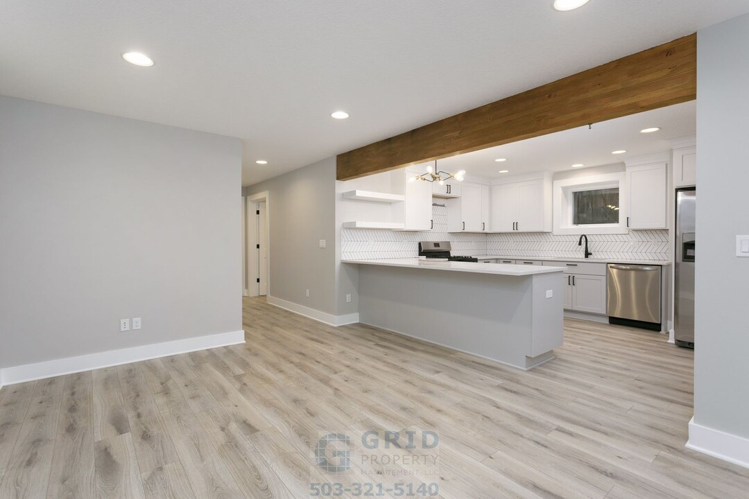 2537 SE 35th Pl in Portland, OR - Foto de edificio