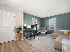 1080 Bogart St in Des Plaines, IL - Building Photo - Building Photo