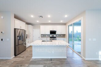 2851 S Central Dr in Chandler, AZ - Building Photo - Building Photo