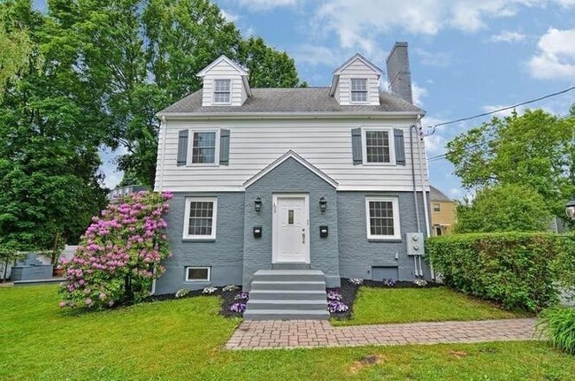28 Fuller Ter, Unit 2