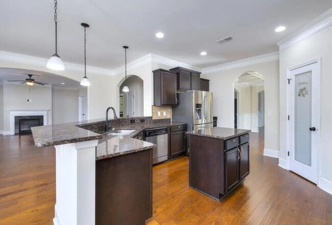 680 Curlew Cir in Sumter, SC - Building Photo - Building Photo