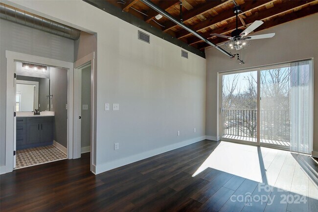 115 S Main St, Unit 200 in Monroe, NC - Building Photo - Building Photo