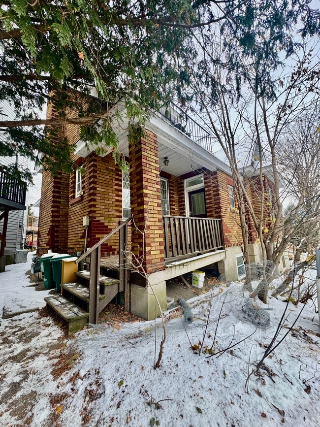 property at 86 Wurtemburg St