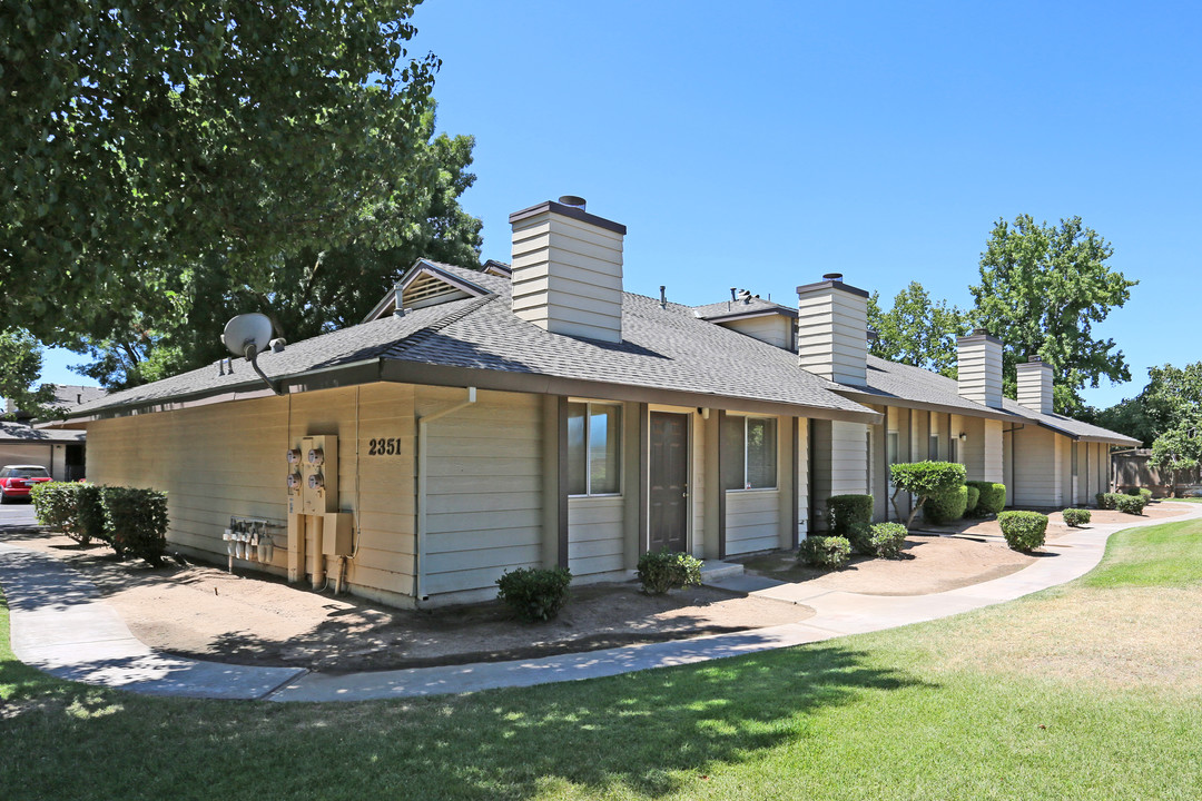 Briarwood Estates in Merced, CA - Building Photo