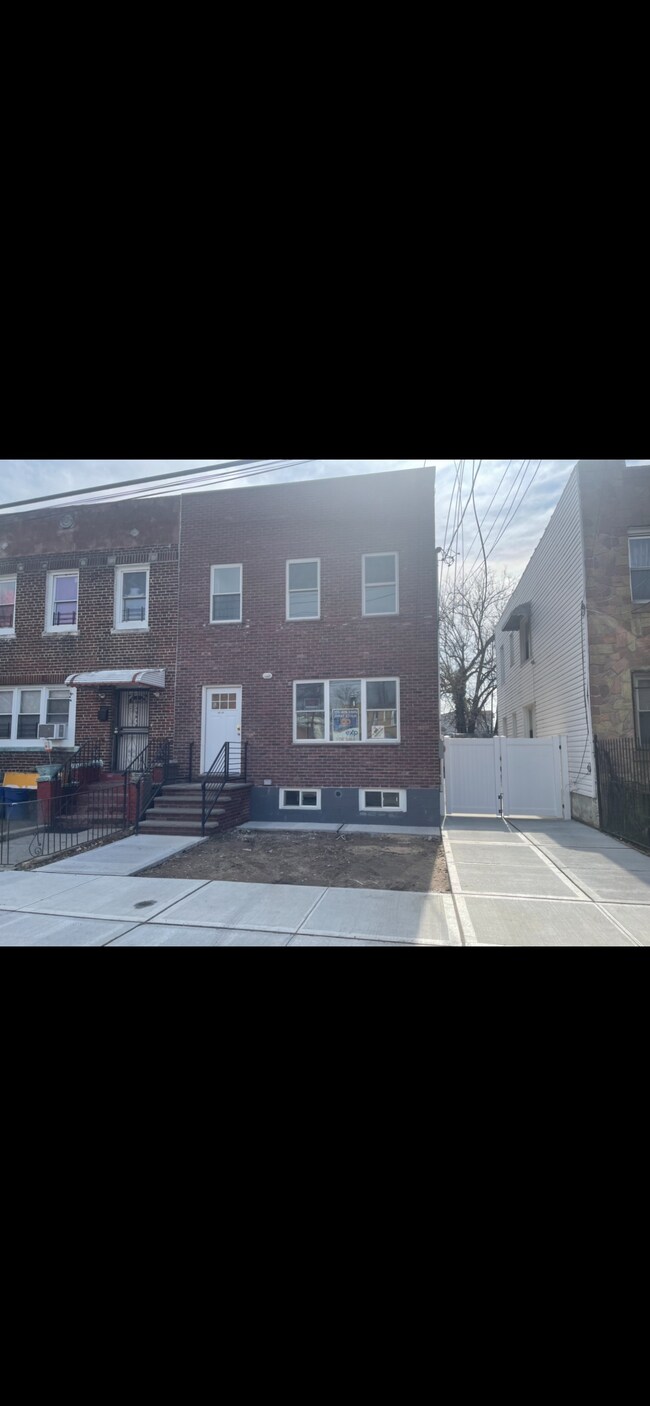 10608 Ruscoe St Apartments and Nearby Jamaica Apartments For Rent Jamaica, NY