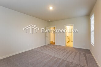 856 Bur Oak Ct in Clarksville, TN - Foto de edificio - Building Photo