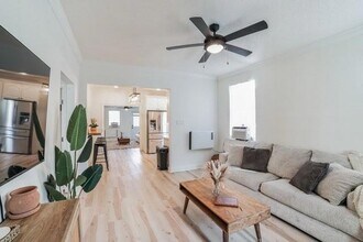 616 Lebeau St, Unit A in Arabi, LA - Building Photo - Building Photo