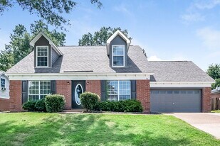 40 Center Oak Dr in Oakland, TN - Building Photo