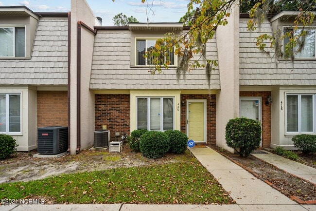 property at 420 Cobblestone Dr
