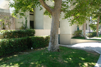 466 Milford St in Glendale, CA - Building Photo - Building Photo