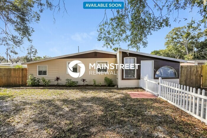 1042 Reams St in Longwood, FL - Building Photo
