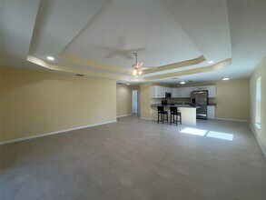 22235 Albany Ave in Port Charlotte, FL - Foto de edificio - Building Photo