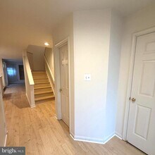 13120 Misty Glen Ln in Fairfax, VA - Building Photo - Building Photo