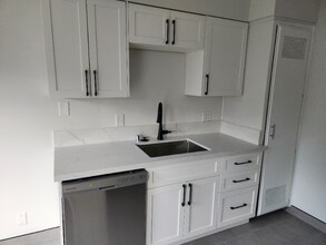 1442 Stanford St in Santa Monica, CA - Foto de edificio - Building Photo