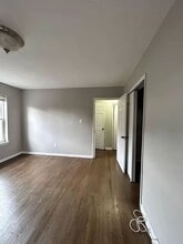 19 Mountain View Pl in Montclair, NJ - Foto de edificio - Building Photo