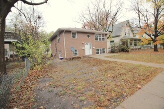 2848 R St in Lincoln, NE - Building Photo - Building Photo