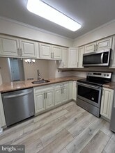 1682B Thornwood Dr in Mount Laurel, NJ - Building Photo - Building Photo