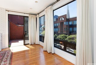 640 Davis St-Unit -11 in San Francisco, CA - Building Photo - Building Photo