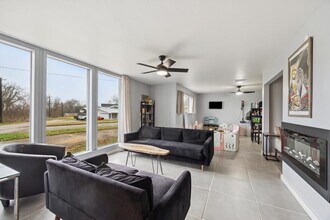 224 Lee Ln in Bellville, TX - Building Photo - Building Photo