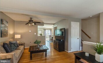 14299 Newbern Loop in Gainesville, VA - Building Photo - Building Photo