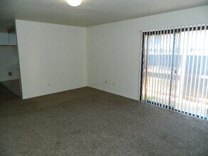 4345 73rd St in Sacramento, CA - Building Photo - Building Photo