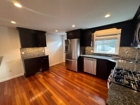 34 Braman St in Danvers, MA - Building Photo