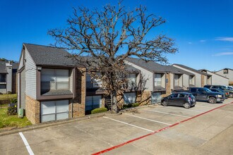 Stone Canyon in Arlington, TX - Building Photo - Building Photo