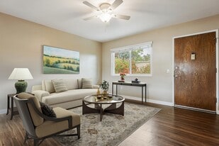 Upland Manor in Upland, CA - Building Photo