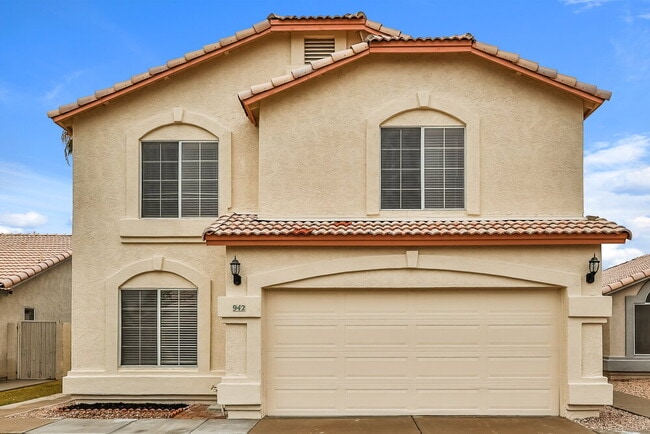 property at 942 E Whitten St