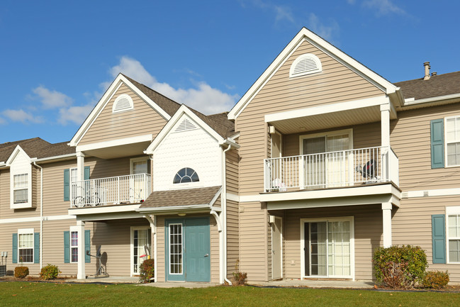 Mapleview Apartments in Saginaw, MI - Foto de edificio - Building Photo