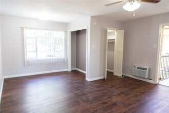 2501 Yoakum Blvd-Unit -3 in Houston, TX - Foto de edificio - Building Photo